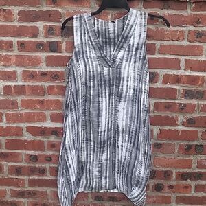 Black and white dress